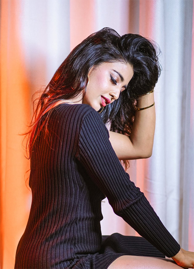 Actress_20Daksha_20Nagarkar_20Hot_20Photos_20Viral__20_2820_29.jpg 20