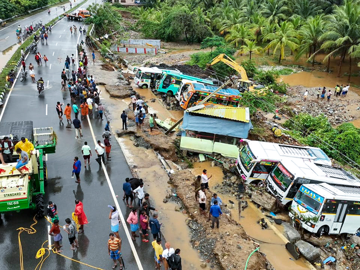 Cyclone_20Fengal_20LIVE_20Updates_20Tamil_20Nadu_20Photos_1.jpg 1