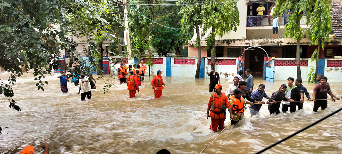 Cyclone_20Fengal_20LIVE_20Updates_20Tamil_20Nadu_20Photos_13.jpg 13