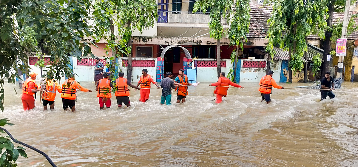 Cyclone_20Fengal_20LIVE_20Updates_20Tamil_20Nadu_20Photos_16.jpg 16