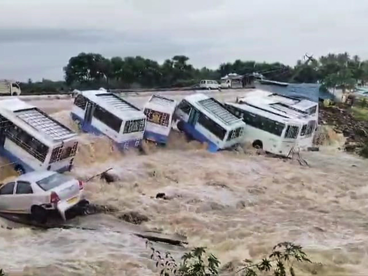Cyclone_20Fengal_20LIVE_20Updates_20Tamil_20Nadu_20Photos_3.jpg 3