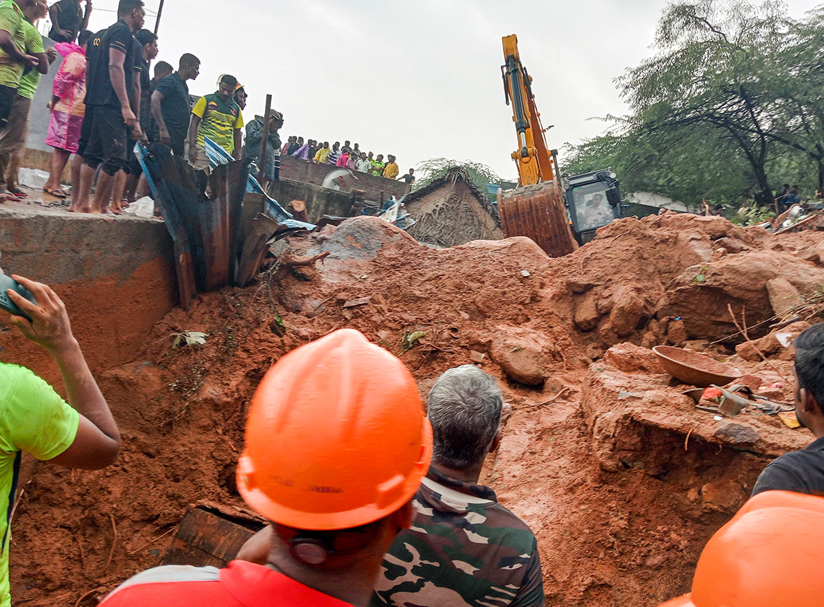 Cyclone_20Fengal_20LIVE_20Updates_20Tamil_20Nadu_20Photos_37.jpg 34