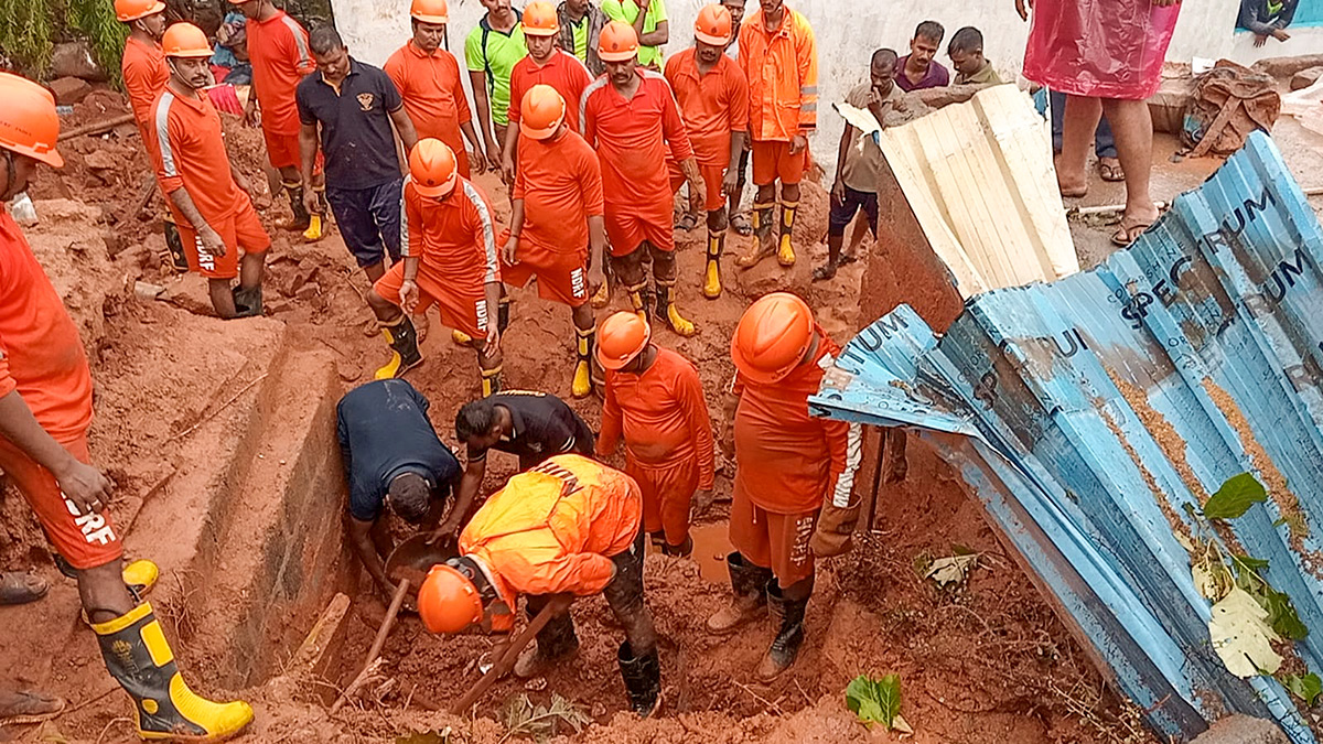 Cyclone_20Fengal_20LIVE_20Updates_20Tamil_20Nadu_20Photos_39.jpg 35
