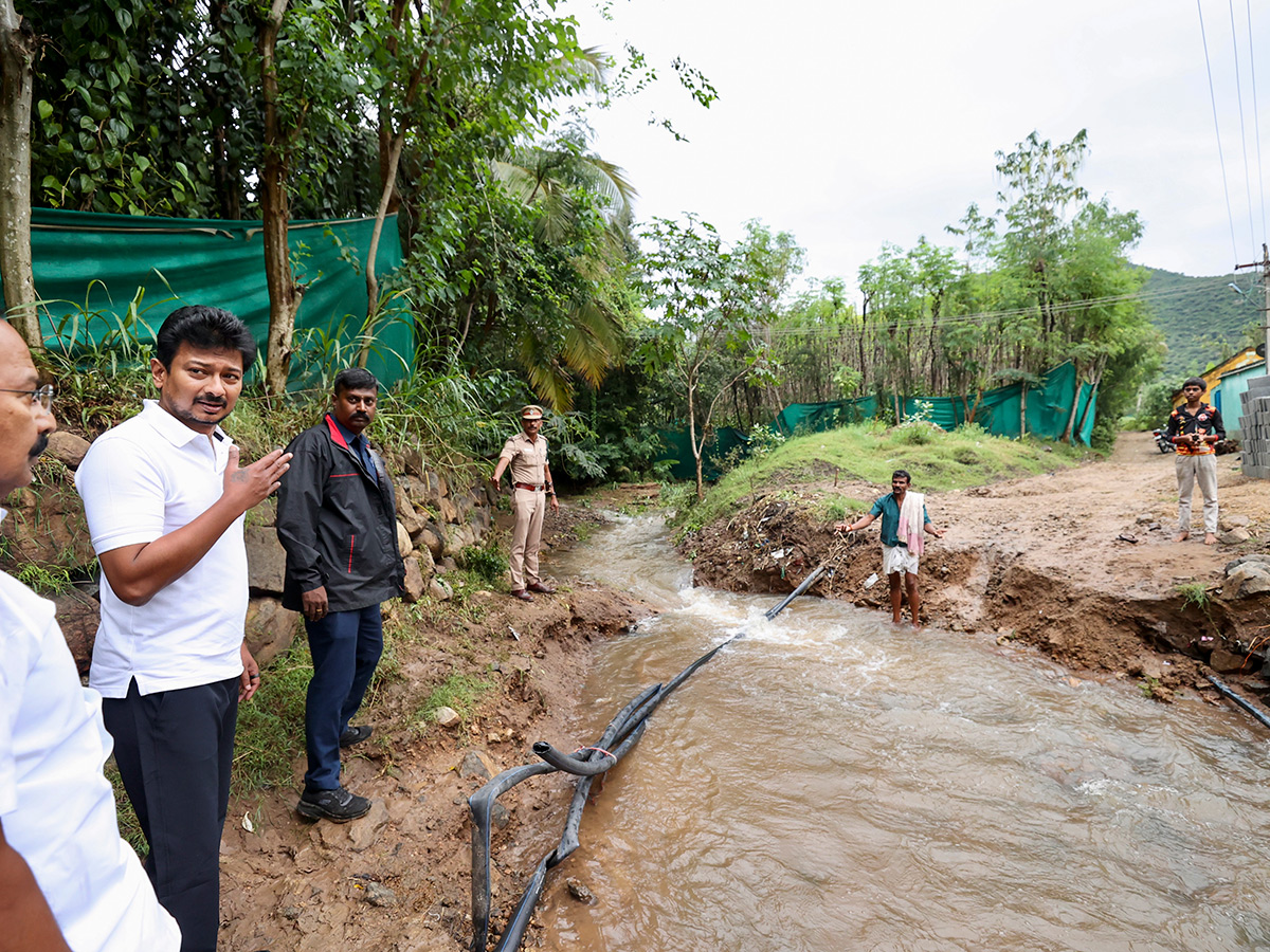 Cyclone_20Fengal_20LIVE_20Updates_20Tamil_20Nadu_20Photos_8.jpg 8