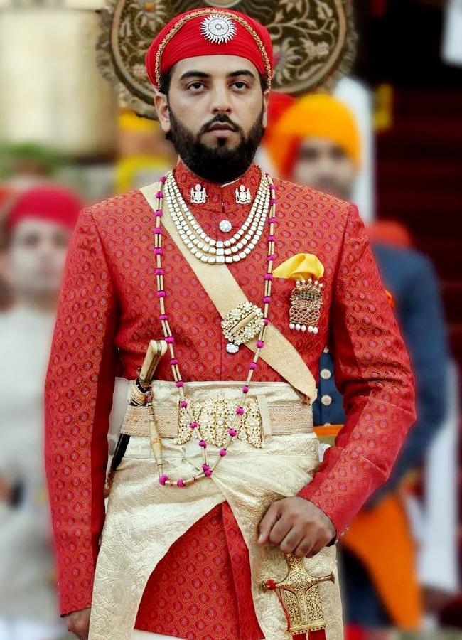Lakshyaraj_20Singh_20Mewar1.jpg 2