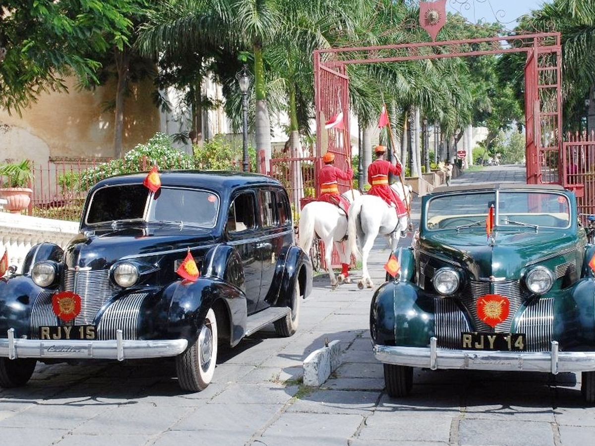 Lakshyaraj_20Singh_20Mewar11.jpg 12