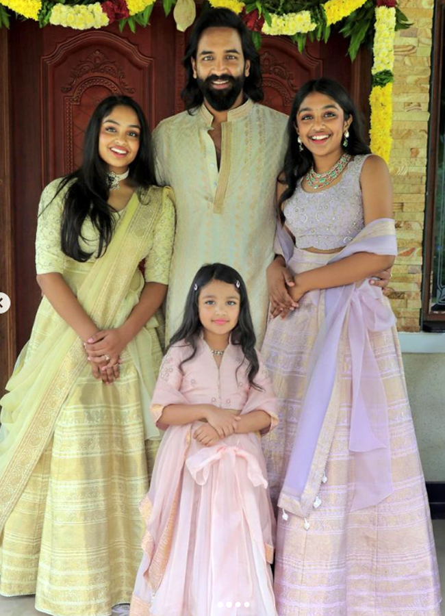 Manchu_20vishnu_20daughters_20Birthday14.jpg 16