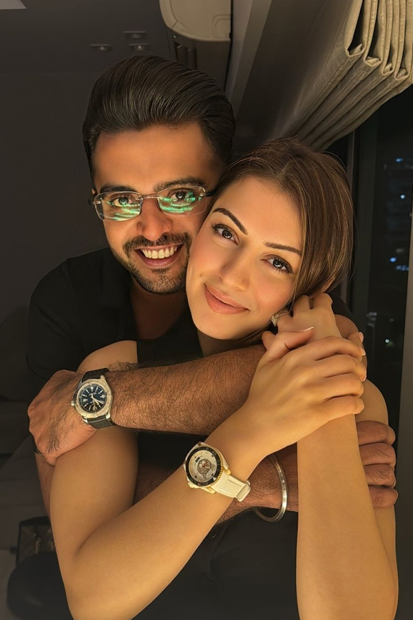 Hansika-Motwani_Sohael-Khaturiya-2.jpg 3