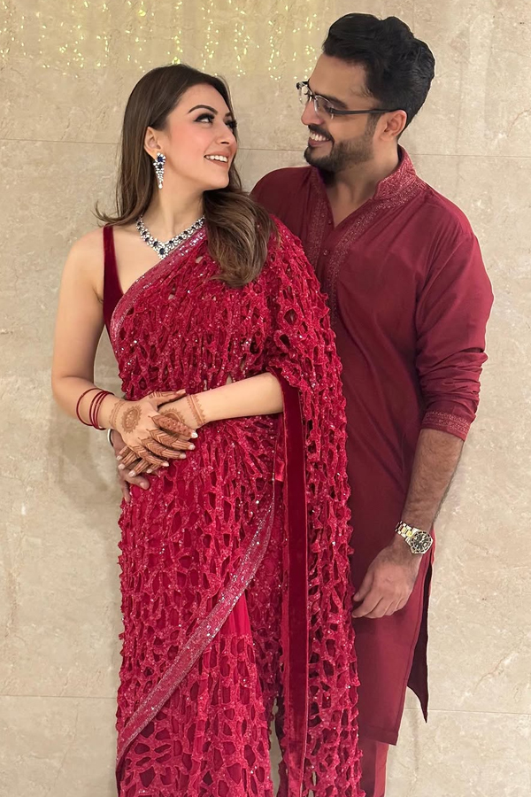 Hansika-Motwani_Sohael-Khaturiya-4.jpg 5