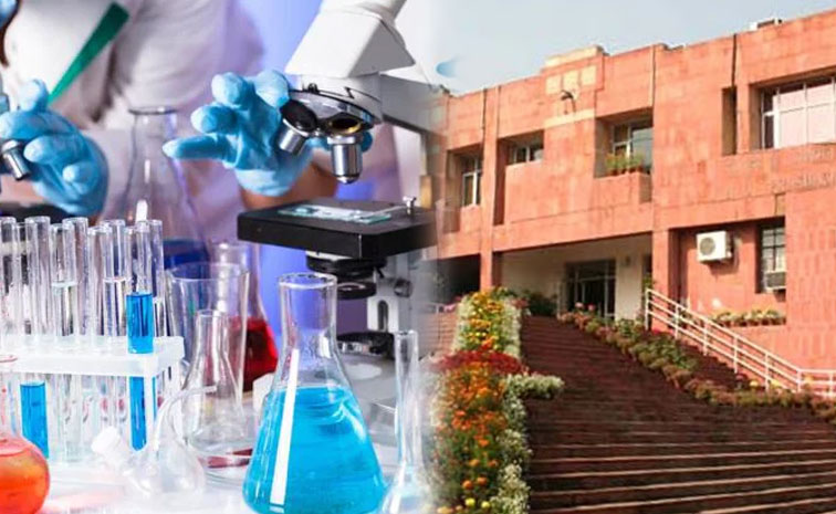 JNU-scientists.jpg