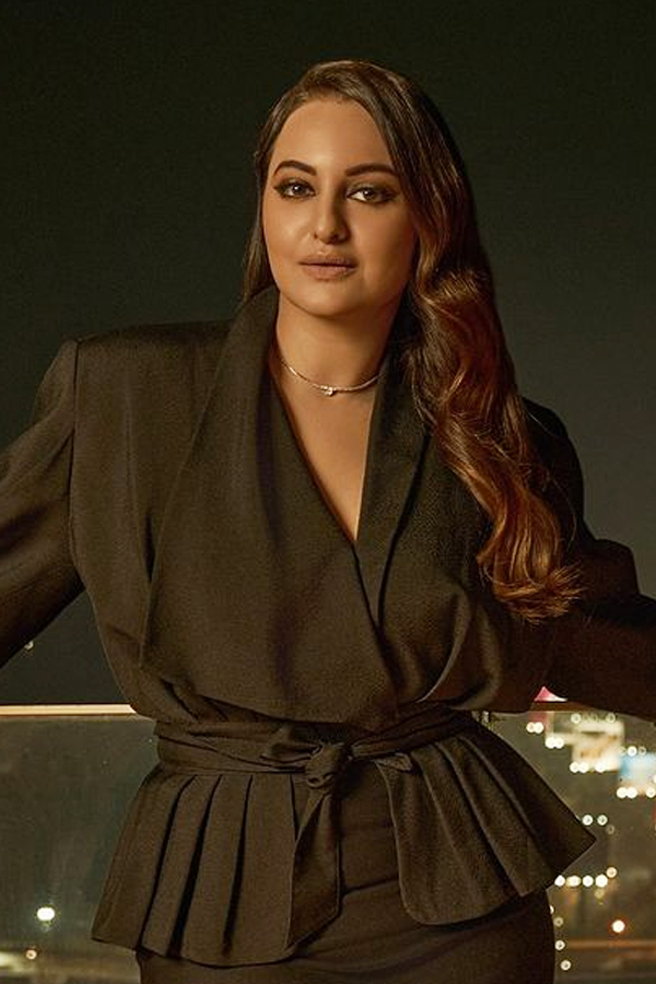 Sonakshi-Sinha-10.jpg 11
