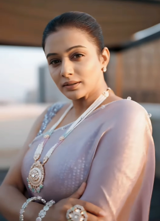 Priyamani13.jpg 14
