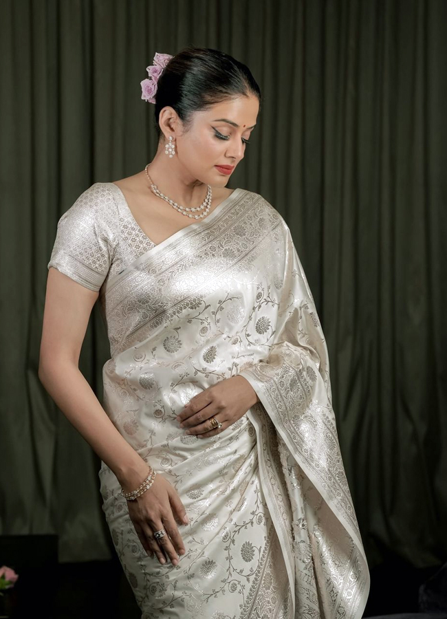 Priyamani4.jpg 5