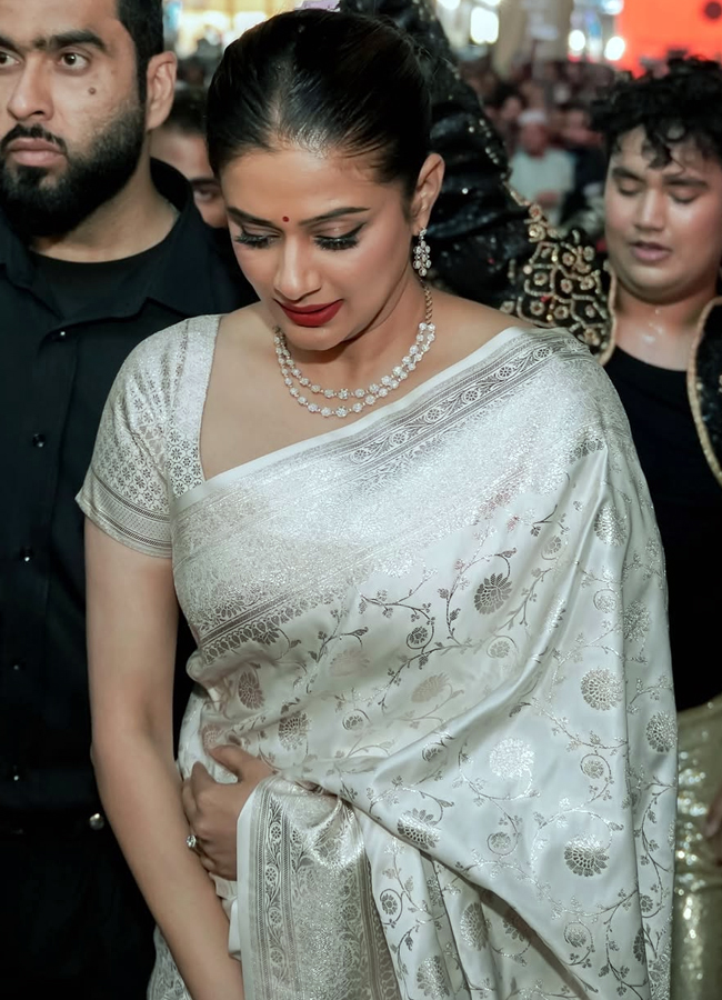 Priyamani6.jpg 7