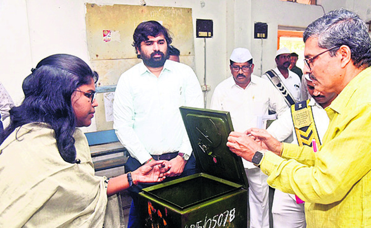 Teacher-MLC-Elections.jpg