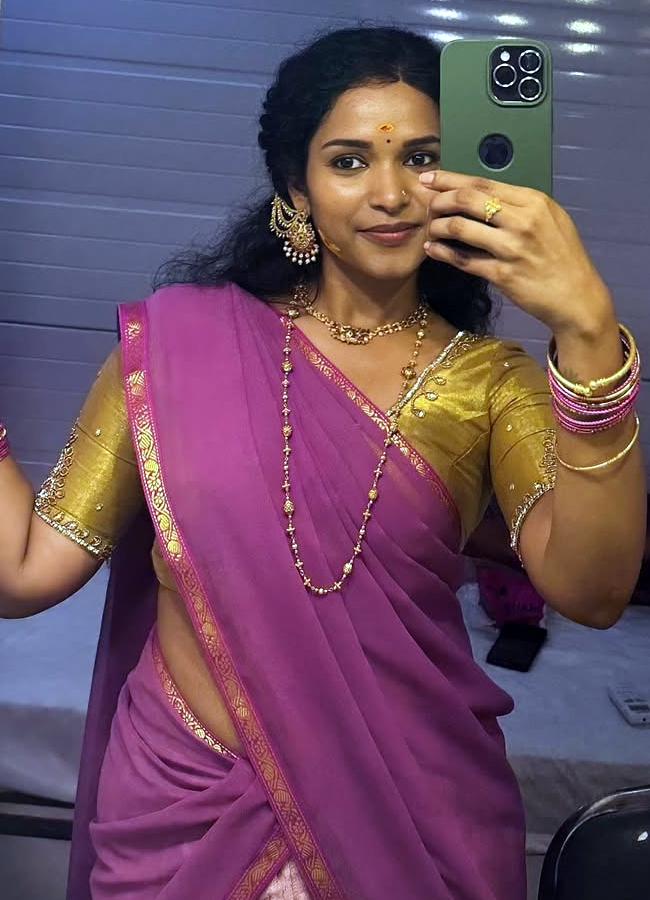 Pushpa_20Sister4_0.jpg 5