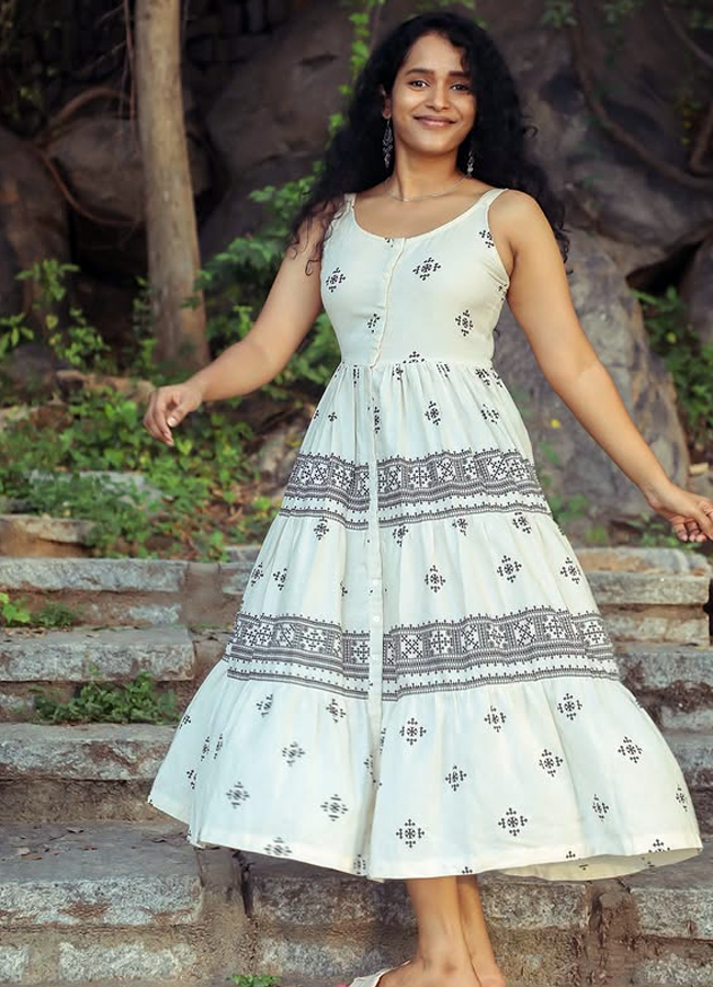 Pushpa_20Sister7_0.jpg 8