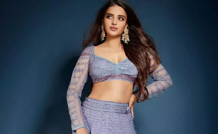nidhhi-agarwal.jpg