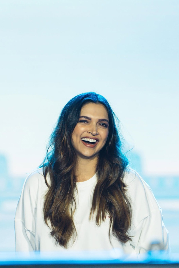 Deepika-Padukone-1.jpg 2