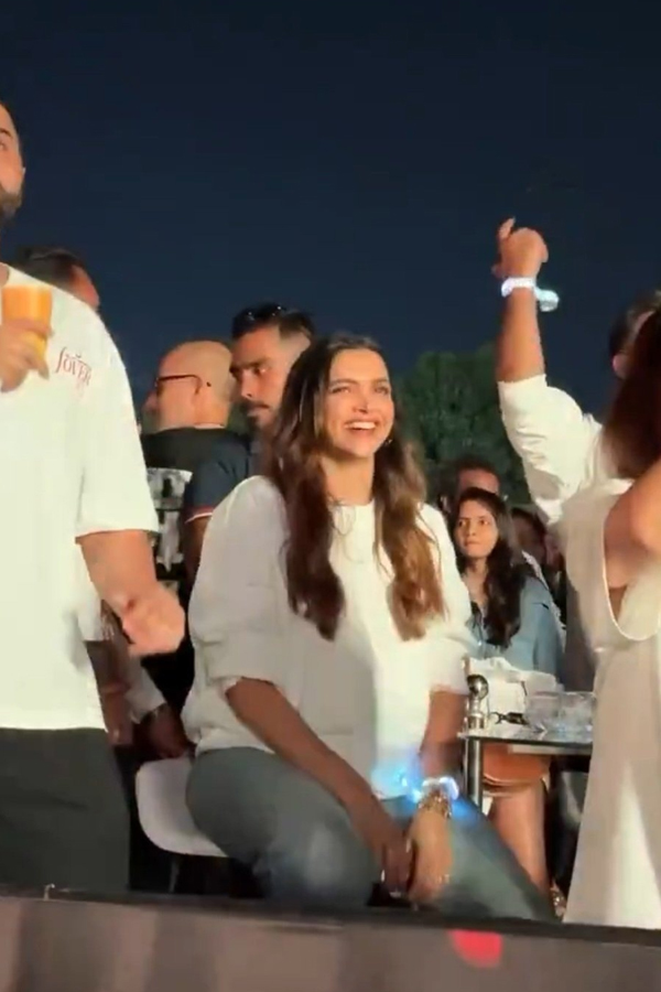 Deepika-Padukone-6.jpg 7
