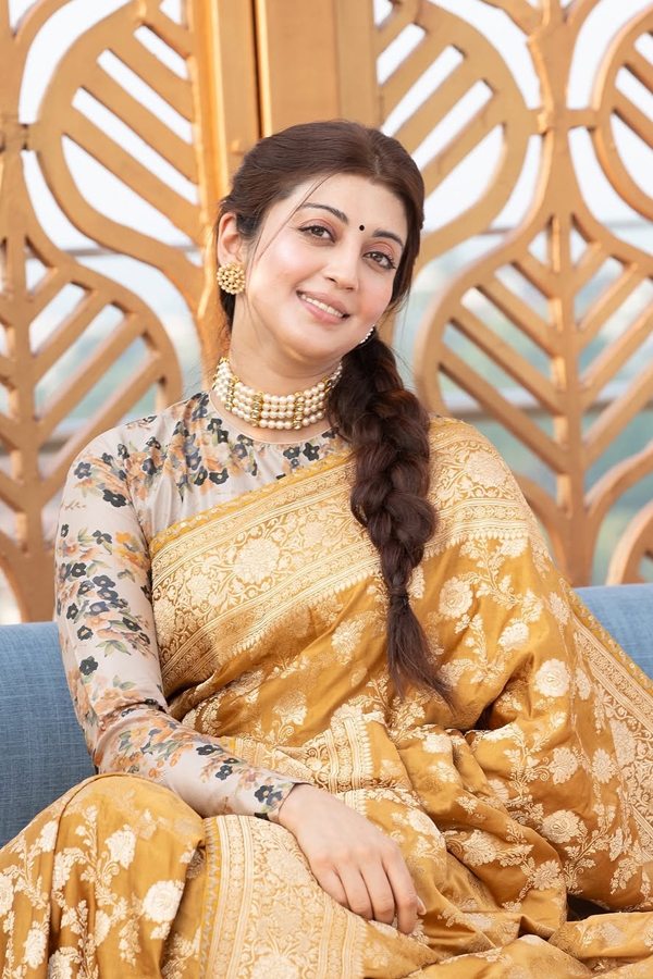 Pranita-Subhash-2_0.jpg 3