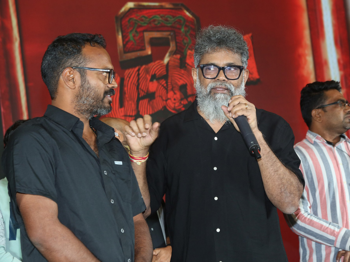 Pushpa_202_20Blockbuster_20Success_20Press_20Meet_20Photos_20_2810_29.jpg 10