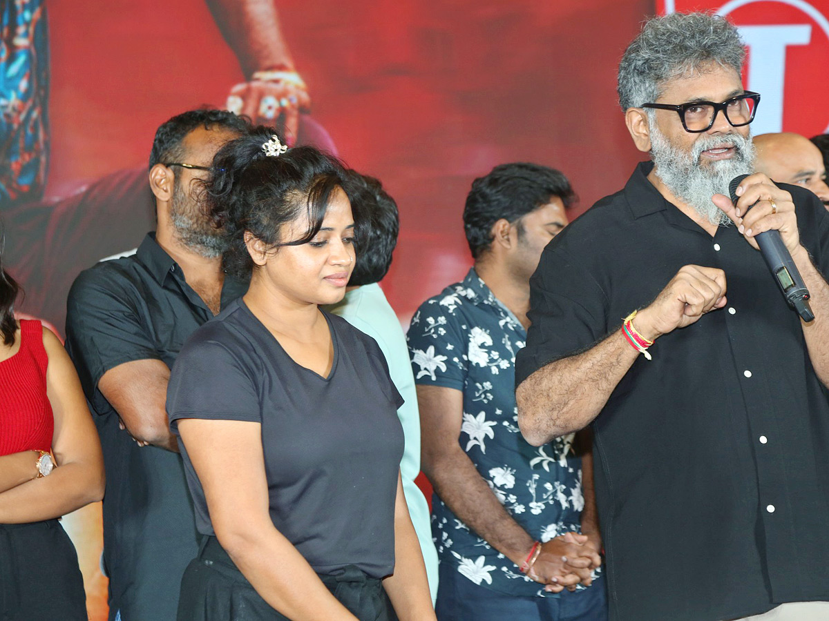 Pushpa_202_20Blockbuster_20Success_20Press_20Meet_20Photos_20_289_29.jpg 9