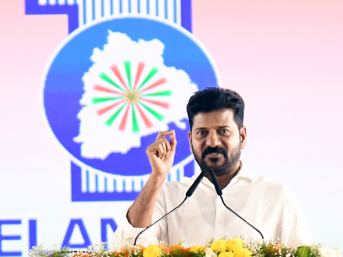 Telangana_20Home_20Ministry_20Done_20Prajapalana_20Vijayotsavam_20AT_20HMDA_20Grounds_16.jpg 14