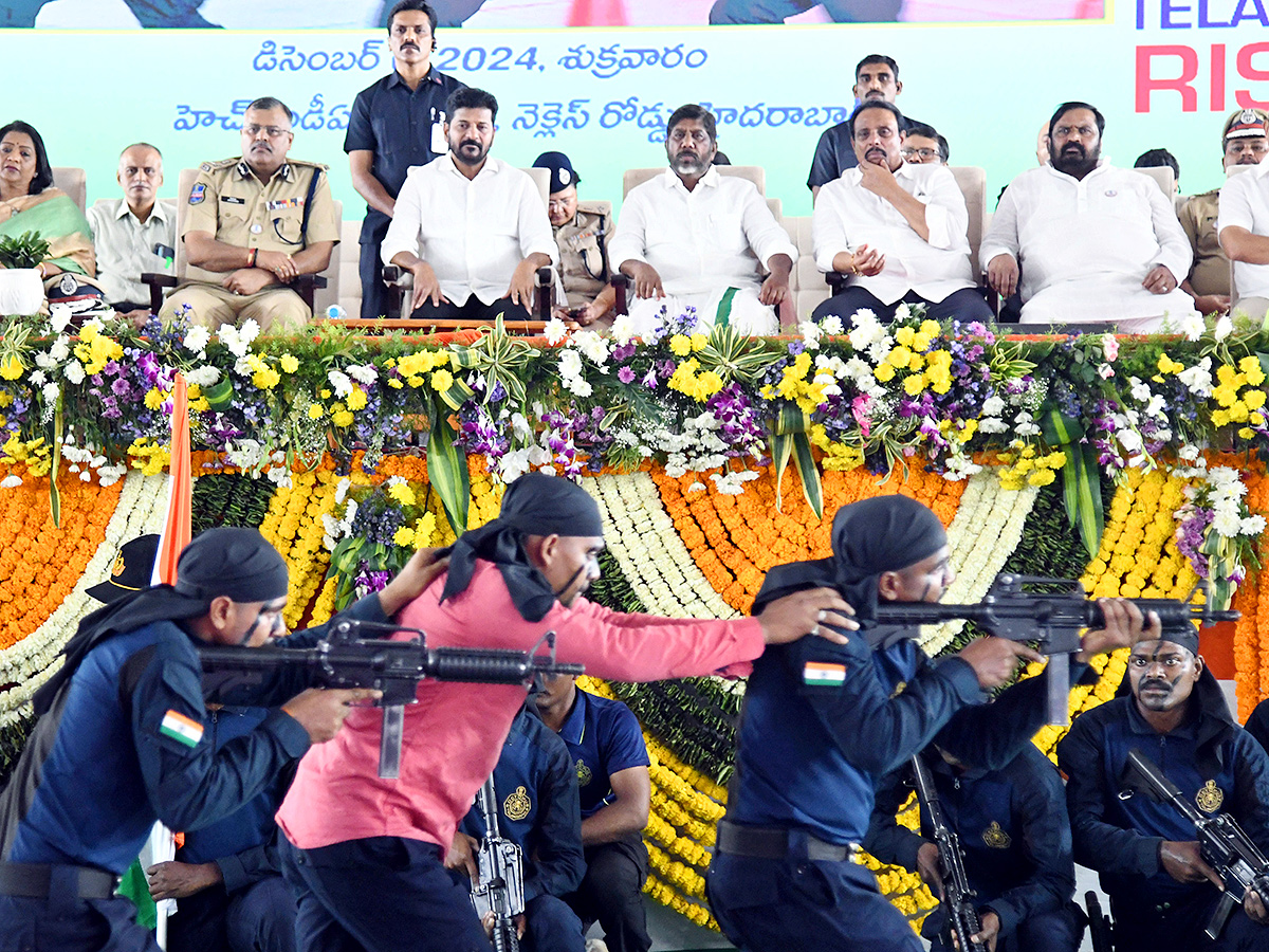 Telangana_20Home_20Ministry_20Done_20Prajapalana_20Vijayotsavam_20AT_20HMDA_20Grounds_17.jpg 15