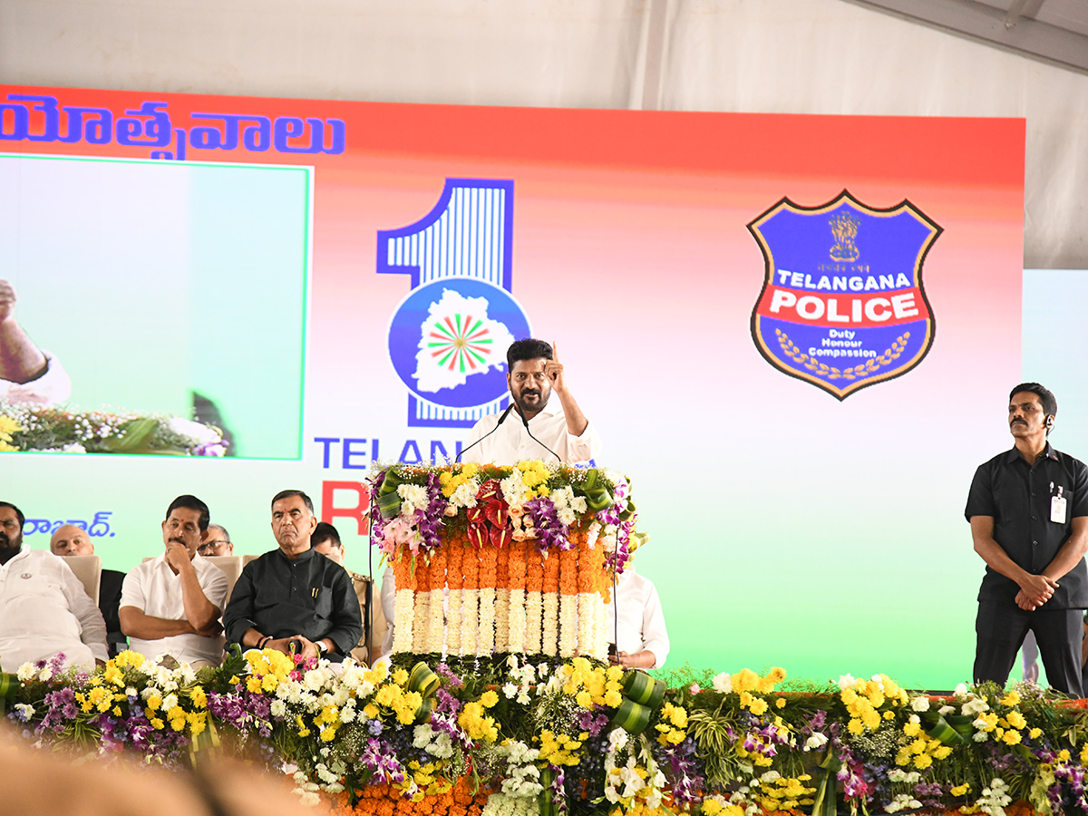 Telangana_20Home_20Ministry_20Done_20Prajapalana_20Vijayotsavam_20AT_20HMDA_20Grounds_20.jpg 17