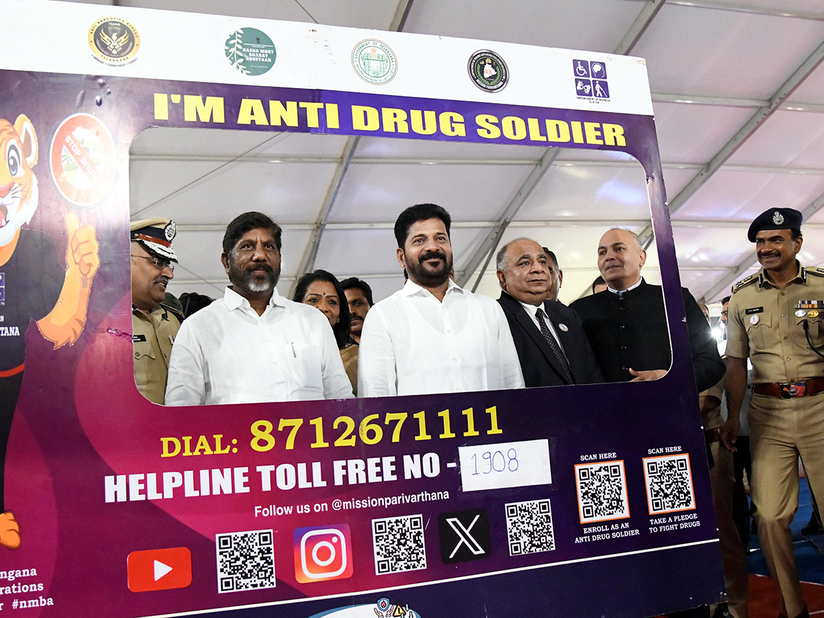 Telangana_20Home_20Ministry_20Done_20Prajapalana_20Vijayotsavam_20AT_20HMDA_20Grounds_32.jpg 28