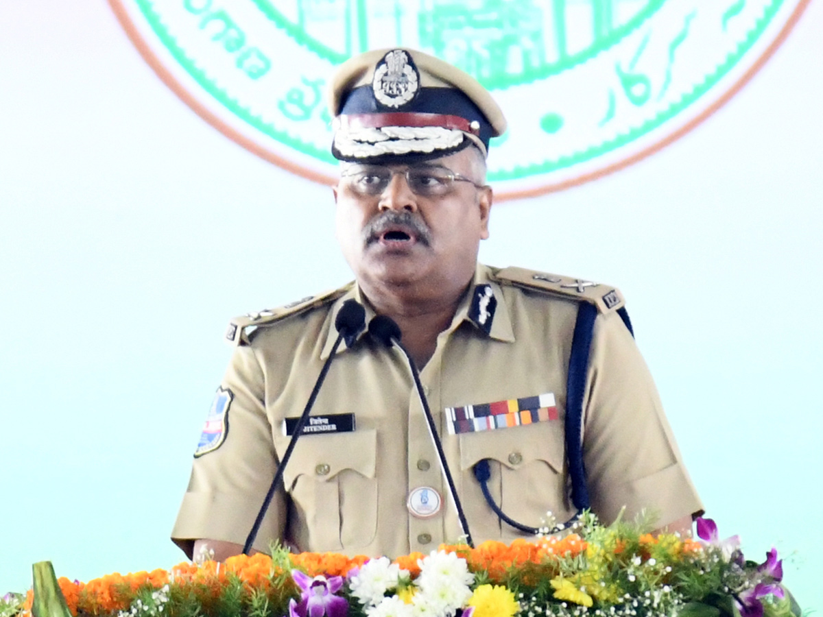 Telangana_20Home_20Ministry_20Done_20Prajapalana_20Vijayotsavam_20AT_20HMDA_20Grounds_37.jpg 33