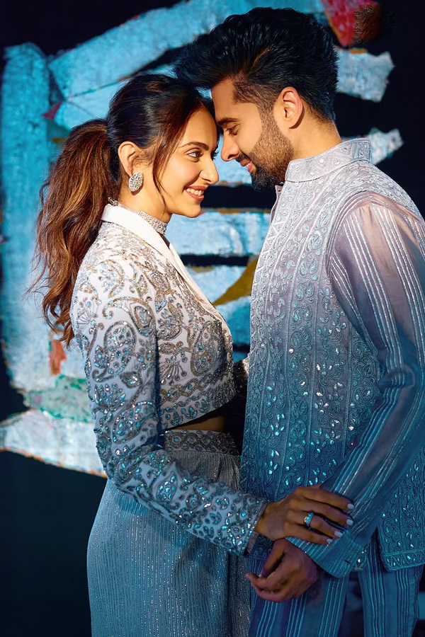 Jackky-V-Bhagnani_Rakul-Preet-14.jpg 11