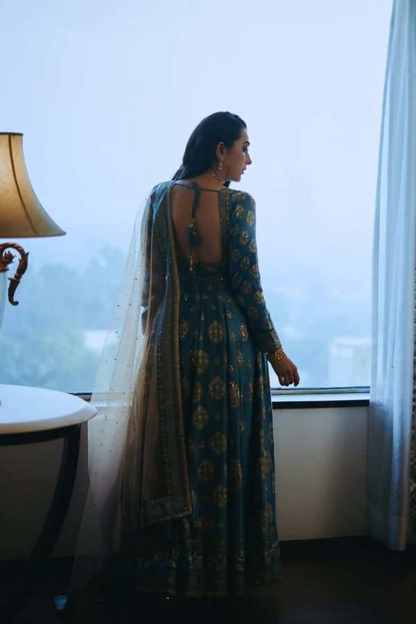 Karisma-Kapoor-3.jpg 4