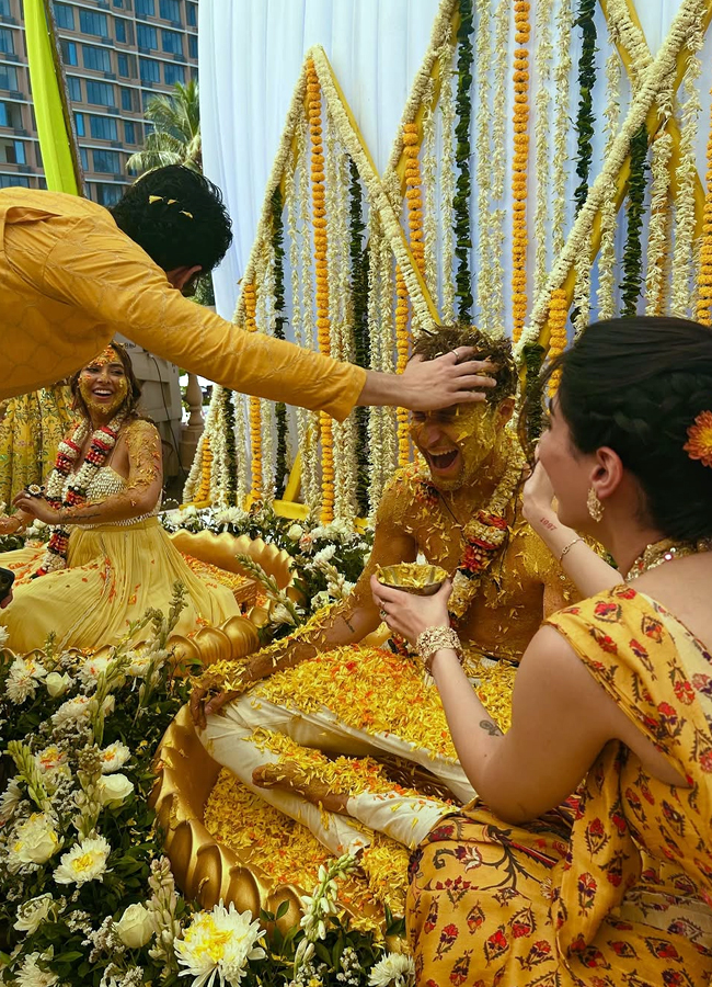 Kushi_20kapoor_20haldi_20cermeony2.jpg 3