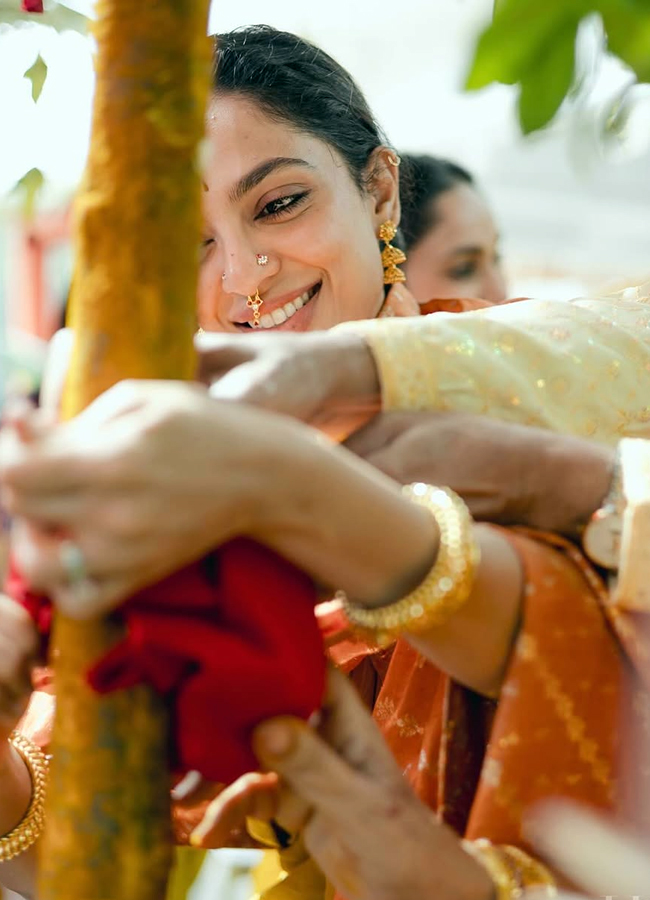 Nagachaitanya_20and_20sobhitha_20marriage_20song11.jpg 12