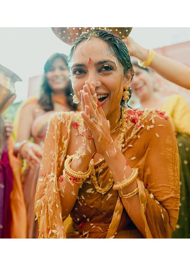 Nagachaitanya_20and_20sobhitha_20marriage_20song12.jpg 13