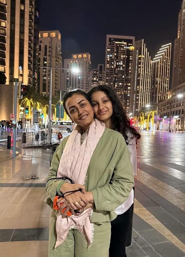 Sitara_20in_20dubai1.jpg 2