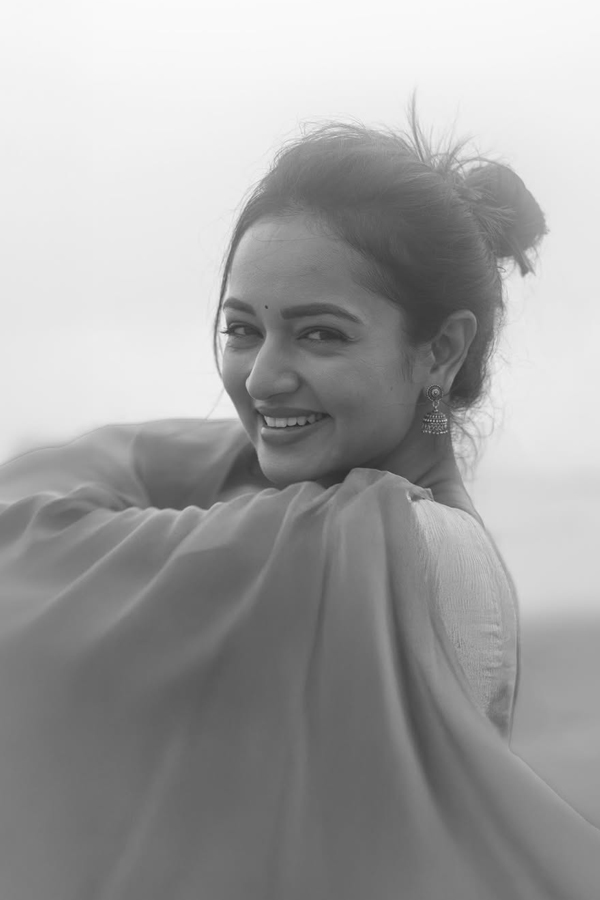 Shanvi-Srivastava-7.jpg 8