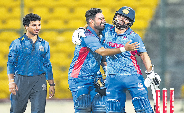 RINKU-VIPRAJ-ASHWIN.jpg
