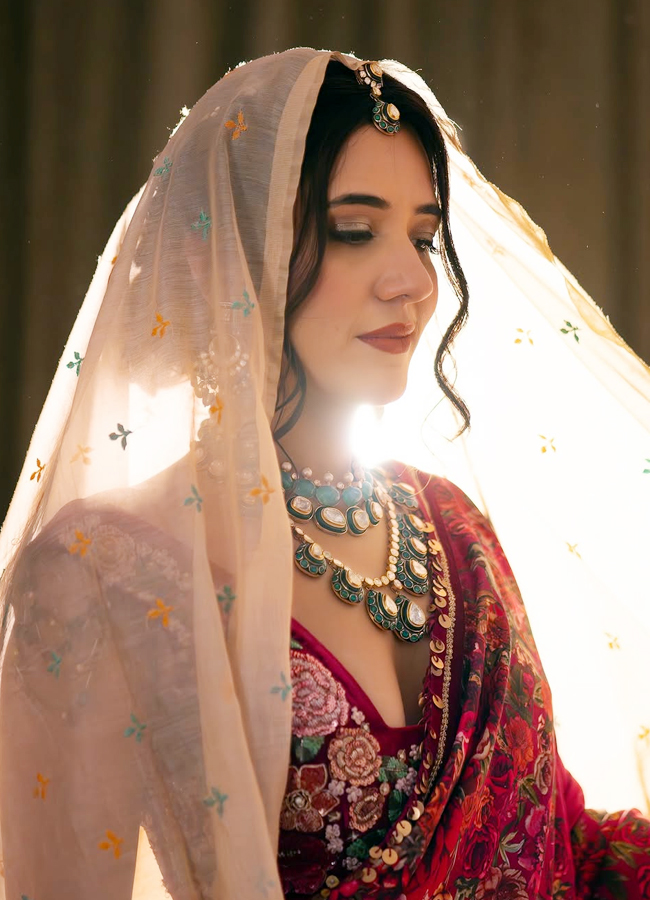 Tanyakhan1.jpg 2