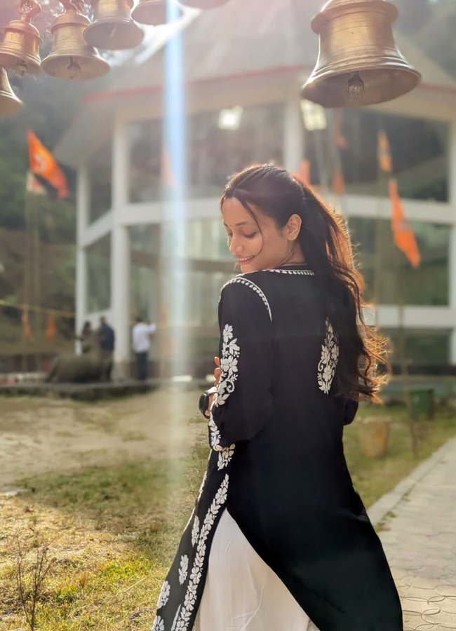 Srinidhi_20shetty4.jpg 5