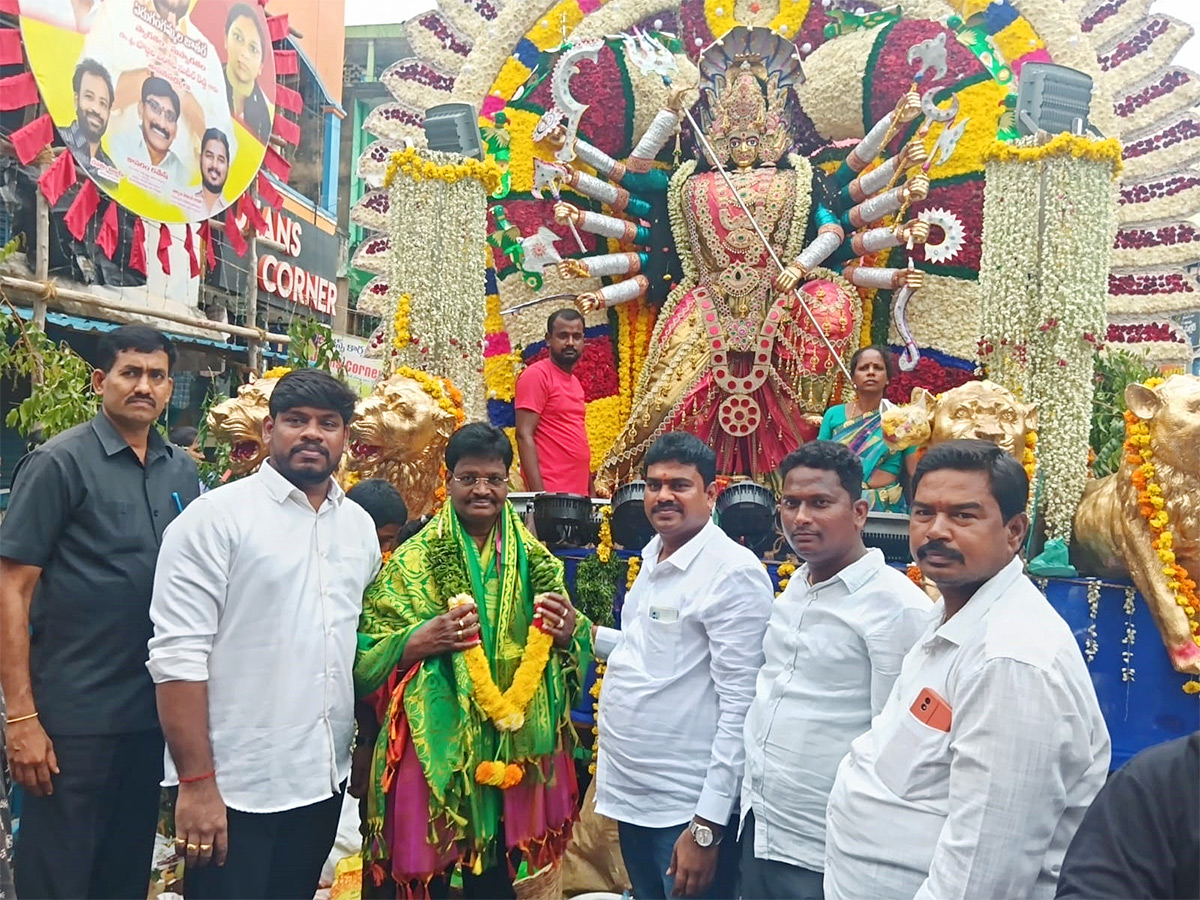 Edu_20Gangammala_20Jatara_20In_20Srikalahasti_20Photos__20_2811_29.jpg 11