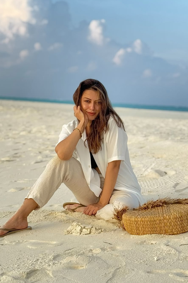 Hansika-Motwani-11.jpg 12
