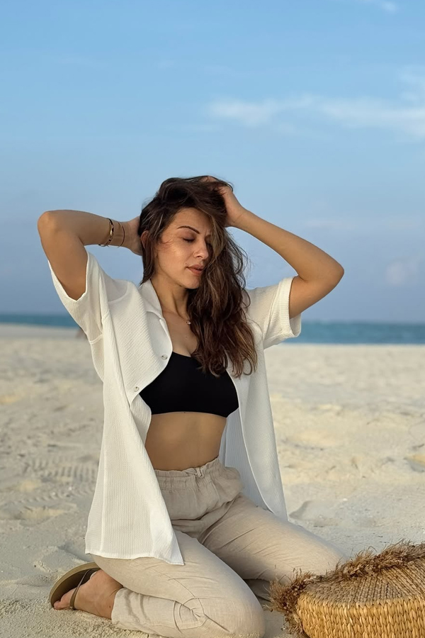 Hansika-Motwani-9.jpg 10