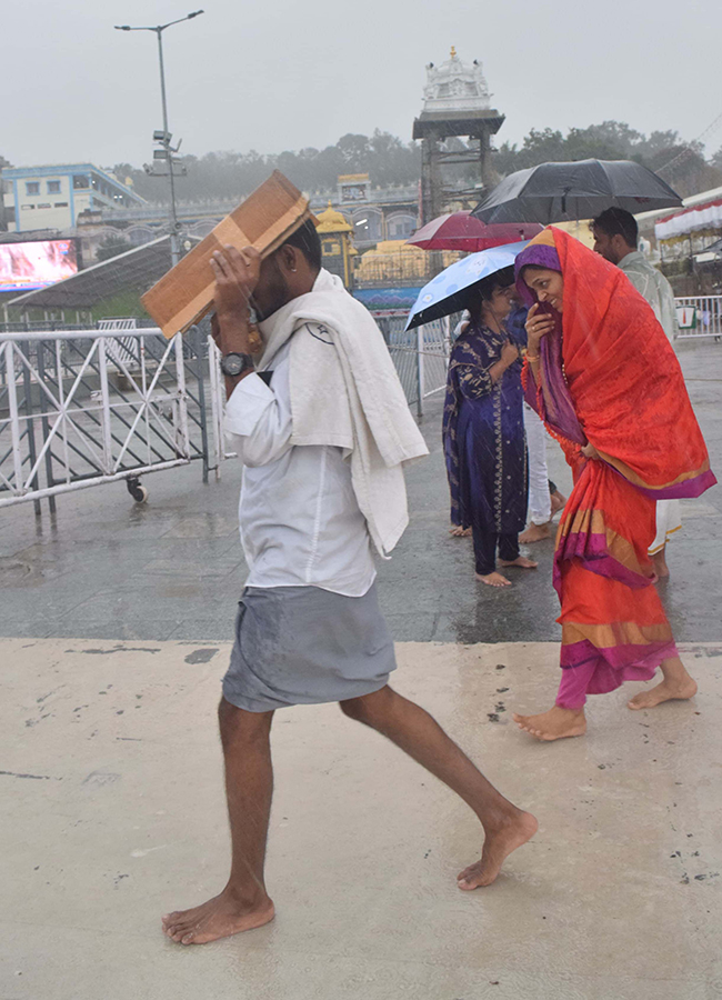 Heavy_20rain_20in_20tirumala_20today_20photos_10.jpg 10