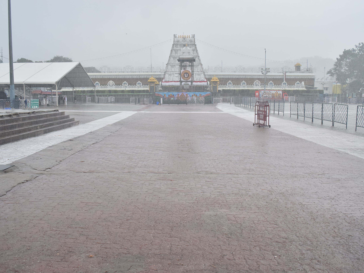 Heavy_20rain_20in_20tirumala_20today_20photos_14.jpg 14