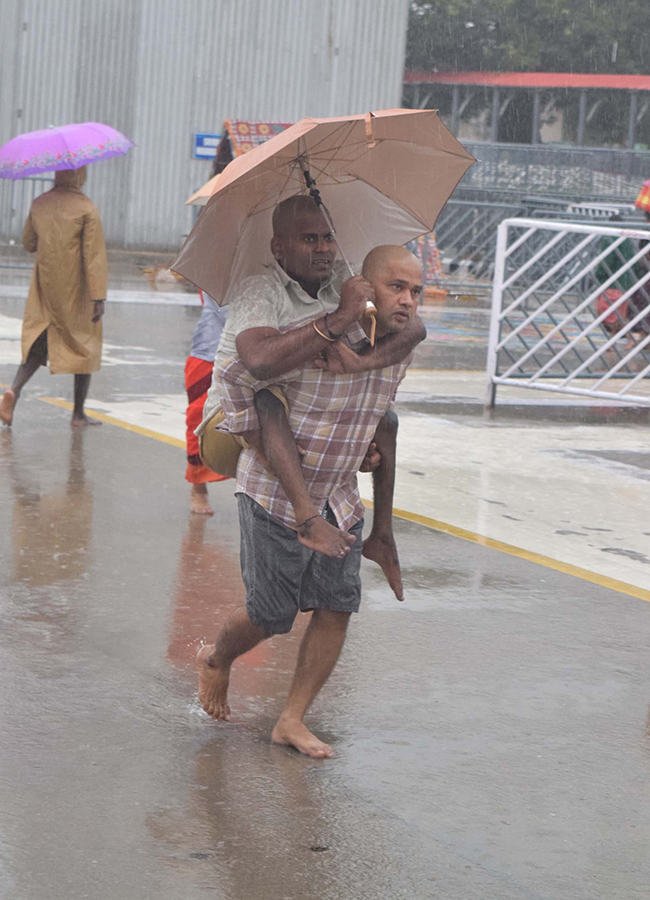 Heavy_20rain_20in_20tirumala_20today_20photos_21.jpg 20