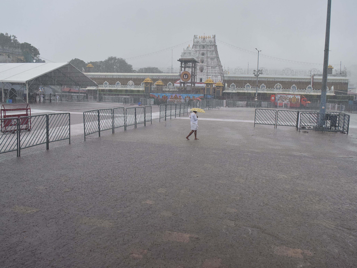 Heavy_20rain_20in_20tirumala_20today_20photos_7.jpg 7