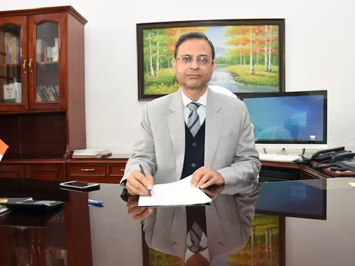 RBI_20governor_20title.jpg 1